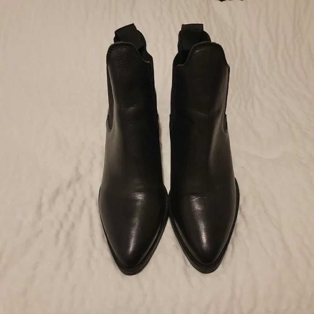 Topshop Womens Black Leather Pointed Toe Ankle Chelsea Boots Size US 10 Eur 42
